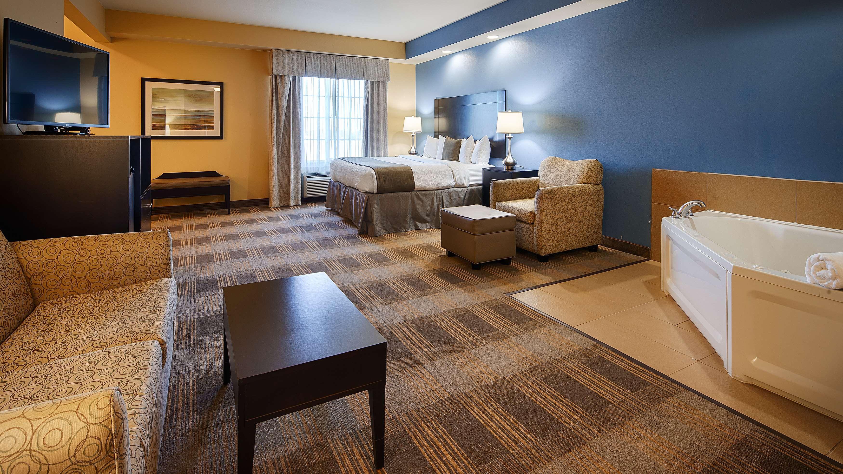 Best Western Plus Fort Worth Forest Hill Inn & Suites Экстерьер фото