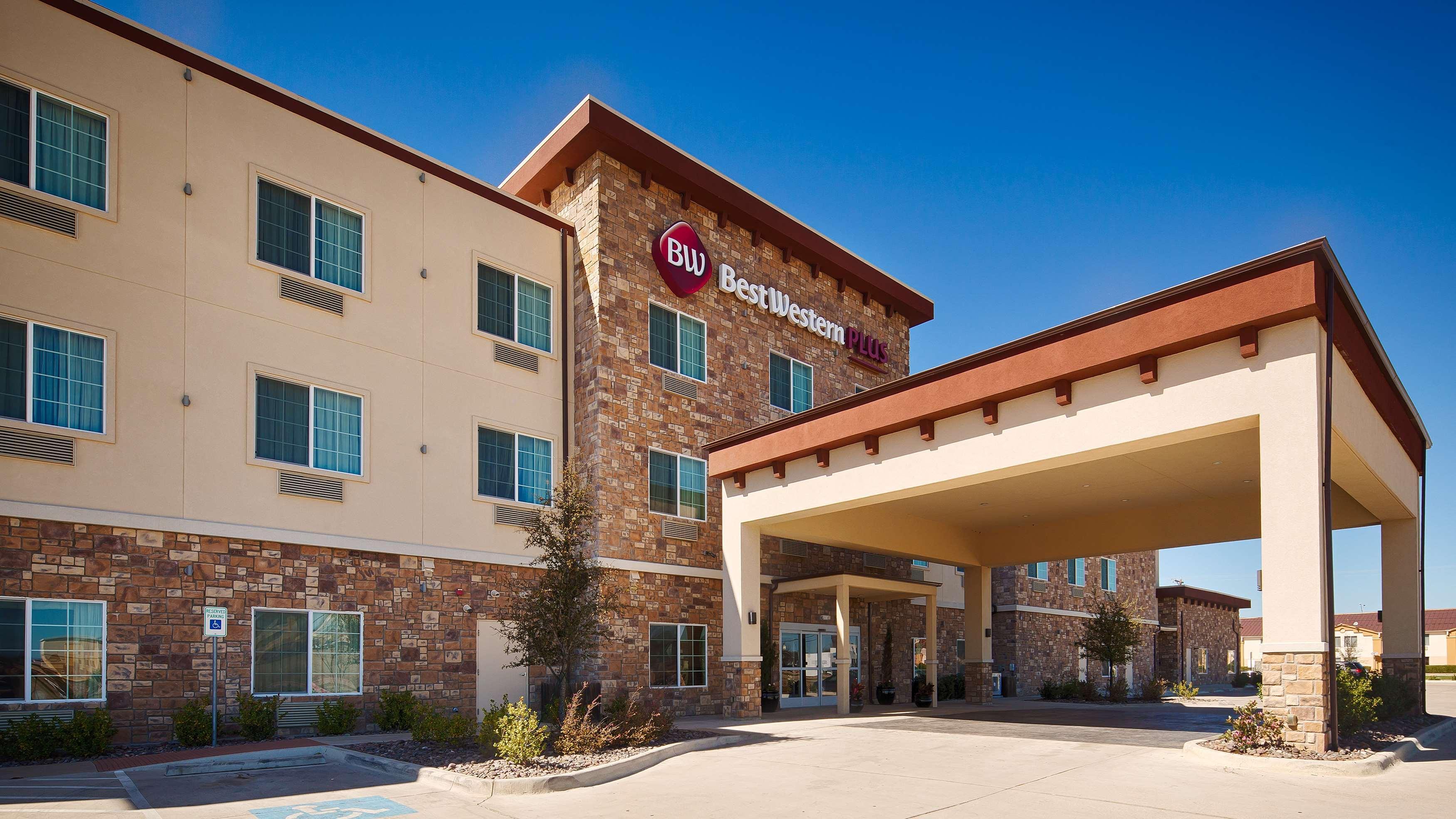 Best Western Plus Fort Worth Forest Hill Inn & Suites Экстерьер фото