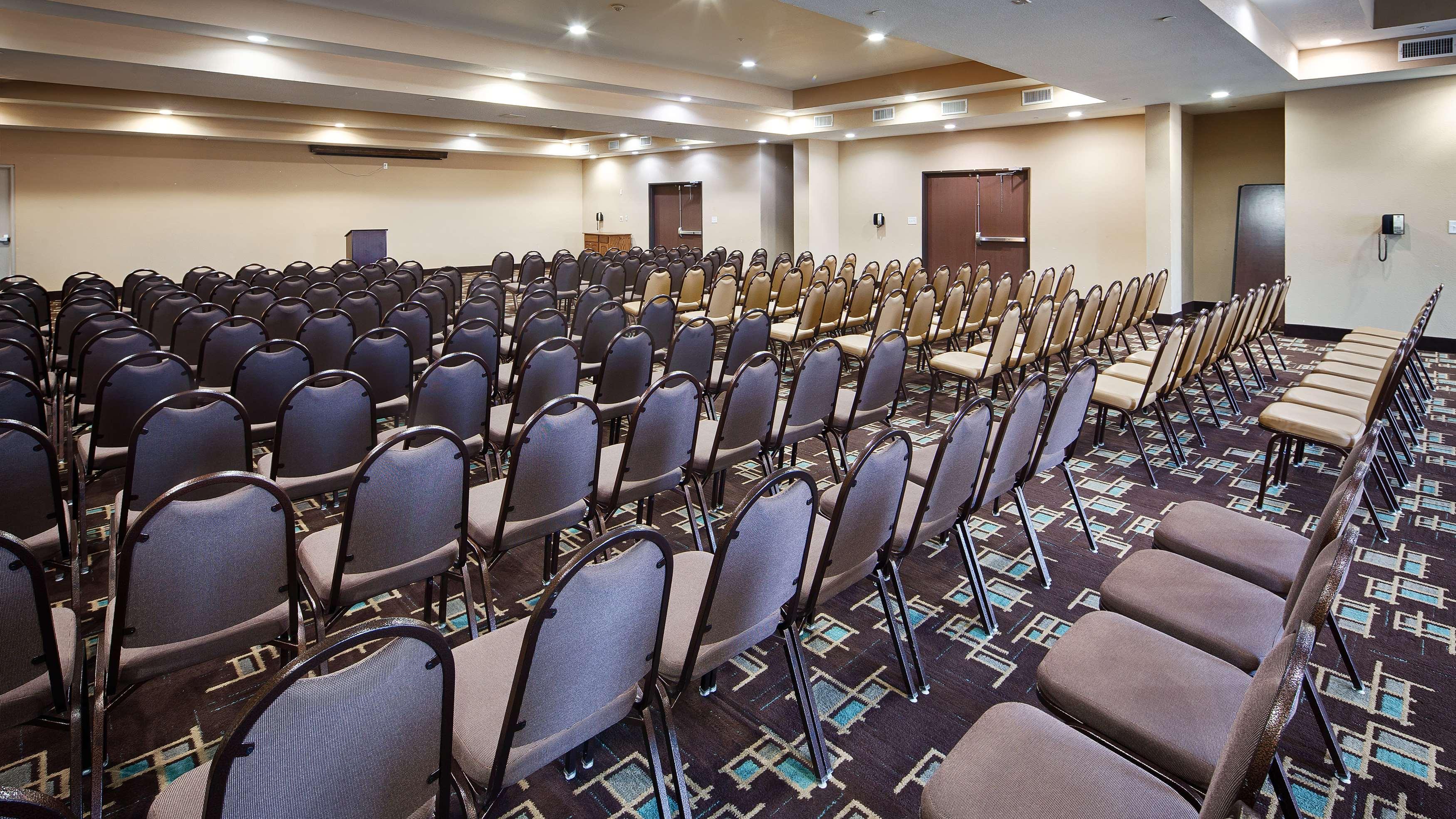 Best Western Plus Fort Worth Forest Hill Inn & Suites Экстерьер фото